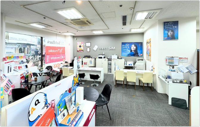 selectSIM 湊川プラザ店の店舗の様子